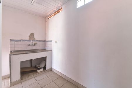 Casa à venda com 120m², 2 quartos e 1 vaga Casa à venda com 120m², 2 quartos e 1 vagaEdícula - Cozinha