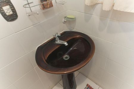 Casa à venda com 120m², 2 quartos e 1 vaga Casa à venda com 120m², 2 quartos e 1 vagaBanheiro da Suíte