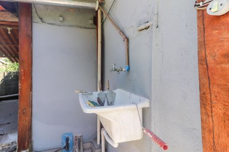 Casa para alugar com 80m², 1 quarto e sem vagaQuintal / Lavanderia