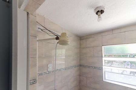 Banheiro de casa para alugar com 1 quarto, 80m² em Rio Pequeno, São Paulo