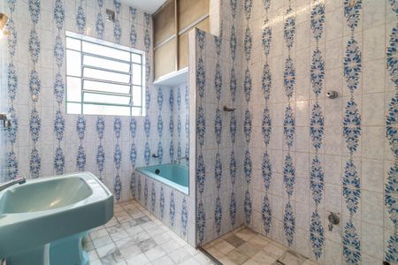 Casa à venda com 144m², 3 quartos e 1 vagaBanheiro