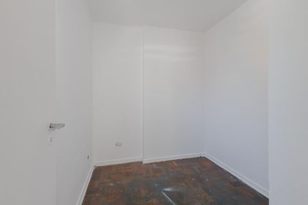 Apartamento à venda com 144m², 3 quartos e 2 vagas Apartamento à venda com 144m², 3 quartos e 2 vagasÁrea de Serviço