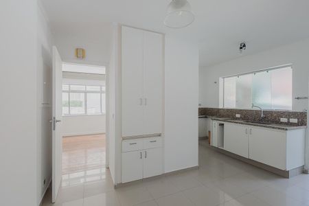 Apartamento à venda com 144m², 3 quartos e 2 vagas Apartamento à venda com 144m², 3 quartos e 2 vagasCozinha