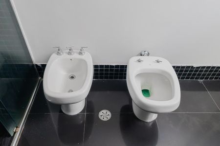 Apartamento à venda com 144m², 3 quartos e 2 vagas Apartamento à venda com 144m², 3 quartos e 2 vagasBanheiro da Suíte 2