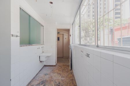Apartamento à venda com 144m², 3 quartos e 2 vagas Apartamento à venda com 144m², 3 quartos e 2 vagasÁrea de Serviço
