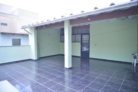 Casa para alugar com 240m², 3 quartos e 2 vagasQuintal