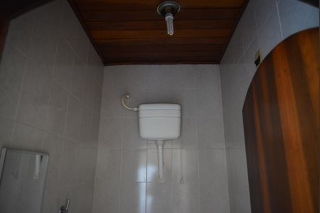 Casa para alugar com 240m², 3 quartos e 2 vagasBanheiro de Servilço