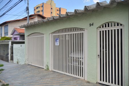 Casa para alugar com 240m², 3 quartos e 2 vagasPlaca