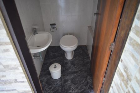 Casa para alugar com 240m², 3 quartos e 2 vagasBanheiro de Servilço