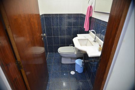 Casa para alugar com 240m², 3 quartos e 2 vagasBanheiro de serviço