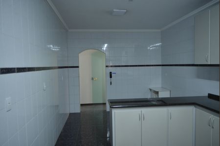 Casa para alugar com 240m², 3 quartos e 2 vagasCozinha