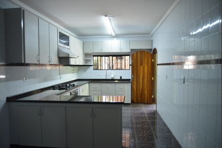 Casa para alugar com 240m², 3 quartos e 2 vagasCozinha