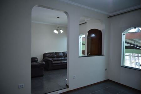 Casa para alugar com 240m², 3 quartos e 2 vagasSala