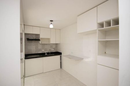 Casa para alugar com 60m², 2 quartos e 2 vagasCozinha 