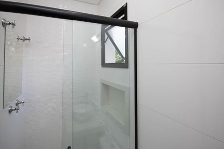 Casa para alugar com 60m², 2 quartos e 2 vagasBanheiro da Suíte 1