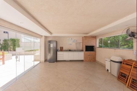 Apartamento para alugar com 64m², 2 quartos e 1 vagaÁrea comum - Churrasqueira