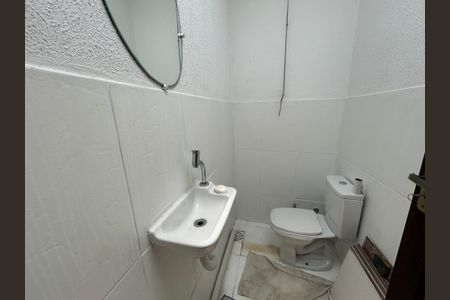 Casa para alugar com 100m², 2 quartos e 1 vagaLavabo