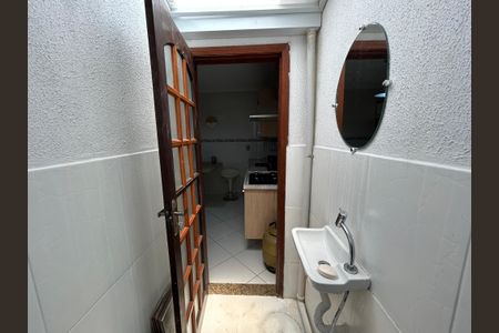 Casa para alugar com 100m², 2 quartos e 1 vagaLavabo