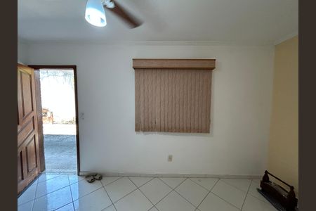 Casa para alugar com 100m², 2 quartos e 1 vagaSala