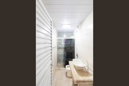 Casa para alugar com 105m², 2 quartos e 1 vaga Casa para alugar com 105m², 2 quartos e 1 vagaBanheiro