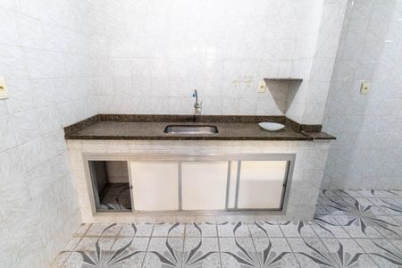 Casa para alugar com 105m², 2 quartos e 1 vaga Casa para alugar com 105m², 2 quartos e 1 vagaCozinha e Área de Serviço