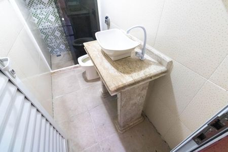 Casa para alugar com 105m², 2 quartos e 1 vaga Casa para alugar com 105m², 2 quartos e 1 vagaBanheiro