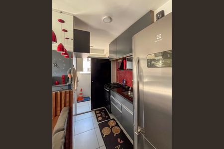 Cozinha de apartamento à venda com 2 quartos, 41m² em Parque Bristol, São Paulo