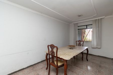 Casa à venda com 335m², 4 quartos e sem vagaSala de Jantar