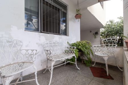 Casa à venda com 335m², 4 quartos e sem vagaHall de entrada