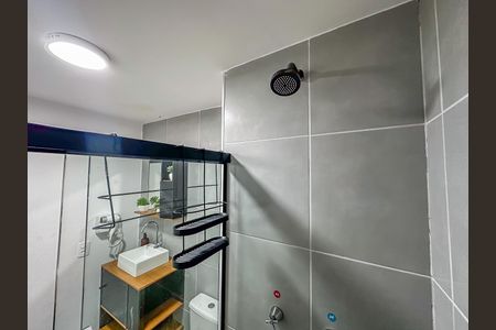 Studio para alugar com 33m², 1 quarto e sem vaga Studio para alugar com 33m², 1 quarto e sem vagaBanheiro social