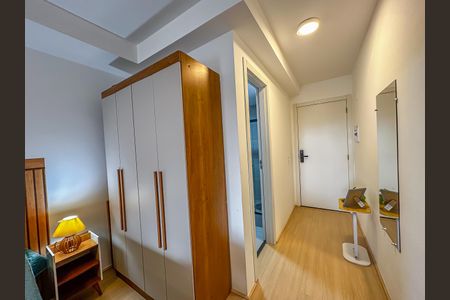 Studio para alugar com 33m², 1 quarto e sem vaga Studio para alugar com 33m², 1 quarto e sem vagaCorredor