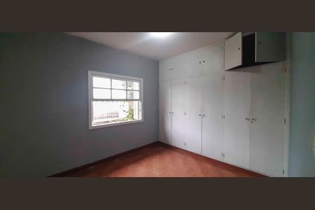 Casa à venda com 174m², 5 quartos e 3 vagasQuarto 3