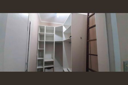 Casa à venda com 174m², 5 quartos e 3 vagasClosed