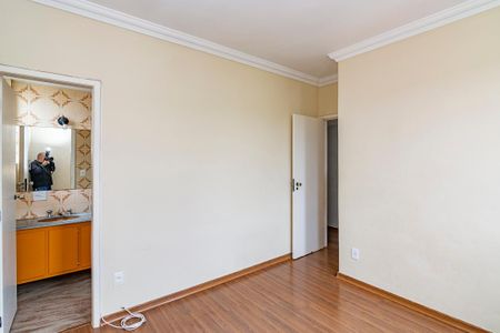 Apartamento à venda com 99m², 3 quartos e 2 vagas Apartamento à venda com 99m², 3 quartos e 2 vagasSuíte