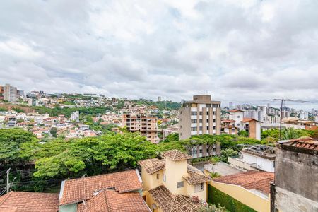 Apartamento à venda com 99m², 3 quartos e 2 vagas Apartamento à venda com 99m², 3 quartos e 2 vagasSuíte