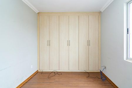 Apartamento à venda com 99m², 3 quartos e 2 vagas Apartamento à venda com 99m², 3 quartos e 2 vagasQuarto 2