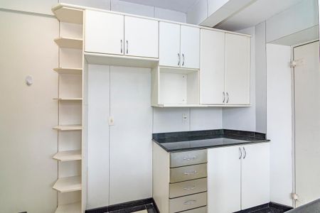 Apartamento à venda com 99m², 3 quartos e 2 vagas Apartamento à venda com 99m², 3 quartos e 2 vagasCozinha