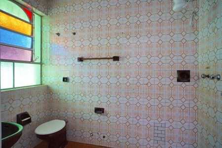 Casa à venda com 300m², 4 quartos e 1 vagaBanheiro suíte 