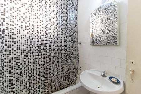 Banheiro de kitnet/studio à venda com 1 quarto, 72m² em Vila Buarque, São Paulo