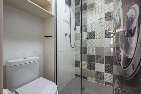 Banheiro de kitnet/studio para alugar com 1 quarto, 25m² em Cerqueira César, São Paulo