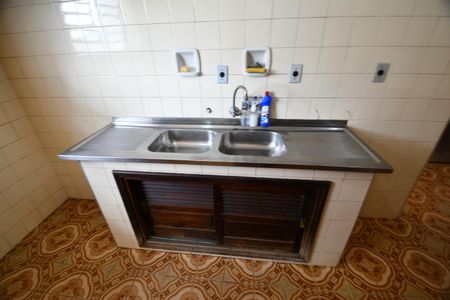 Casa à venda com 398m², 4 quartos e 8 vagasCozinha