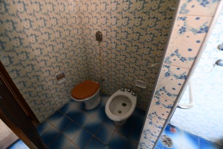 Casa à venda com 398m², 4 quartos e 8 vagasBanheiro Social