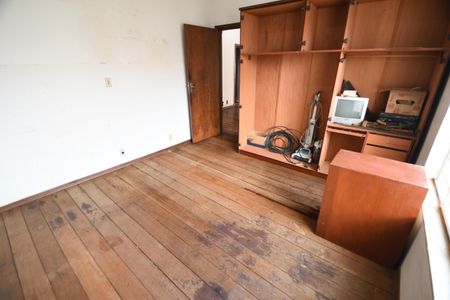 Casa à venda com 398m², 4 quartos e 8 vagasSala 3