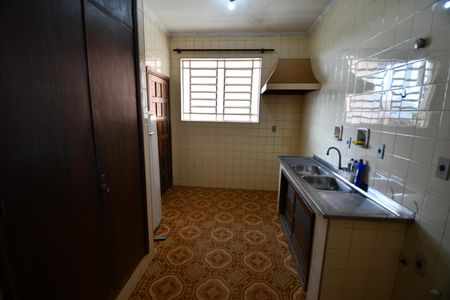 Casa à venda com 398m², 4 quartos e 8 vagasCozinha