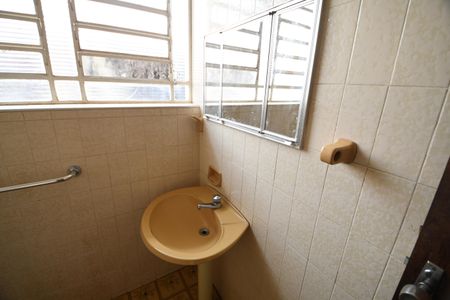 Casa à venda com 398m², 4 quartos e 8 vagasBanheiro Suíte