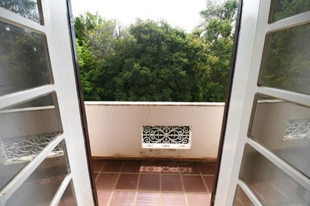 Casa à venda com 398m², 4 quartos e 8 vagasQuarto  1 - Sacada