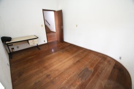 Casa à venda com 398m², 4 quartos e 8 vagasSala 2