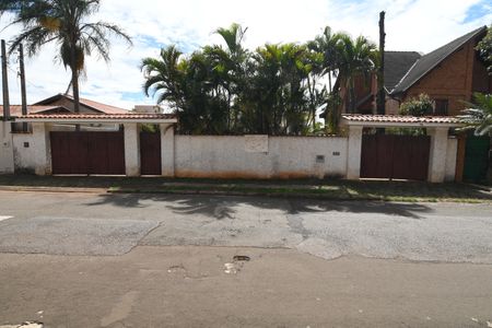 Casa à venda com 398m², 4 quartos e 8 vagasFachada