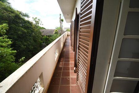 Casa à venda com 398m², 4 quartos e 8 vagasQuarto 3 - Suíte Sacada