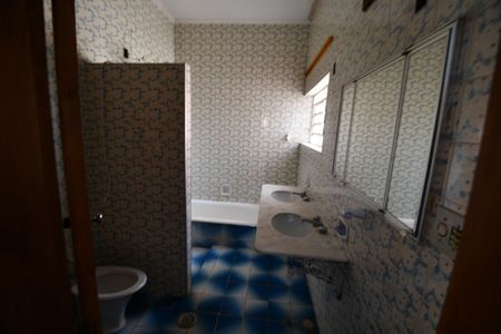 Casa à venda com 398m², 4 quartos e 8 vagasBanheiro Social